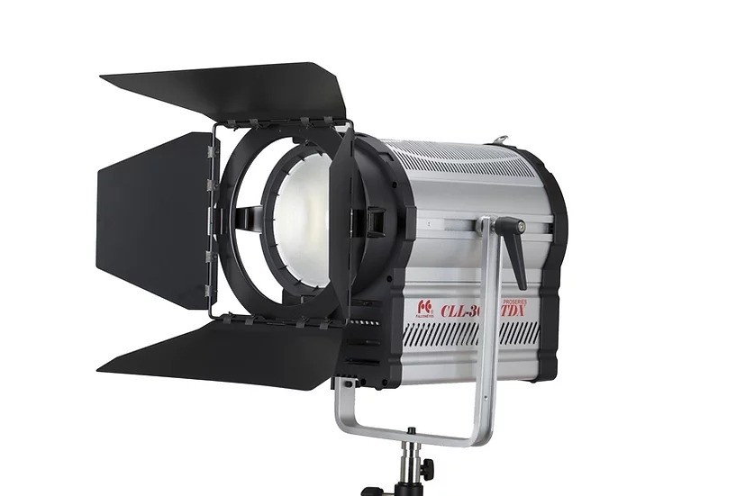 Falcon CLL-3000TDX с линзой френеля