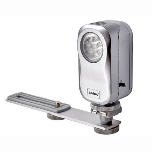 Накамерный свет Godox VDL-220